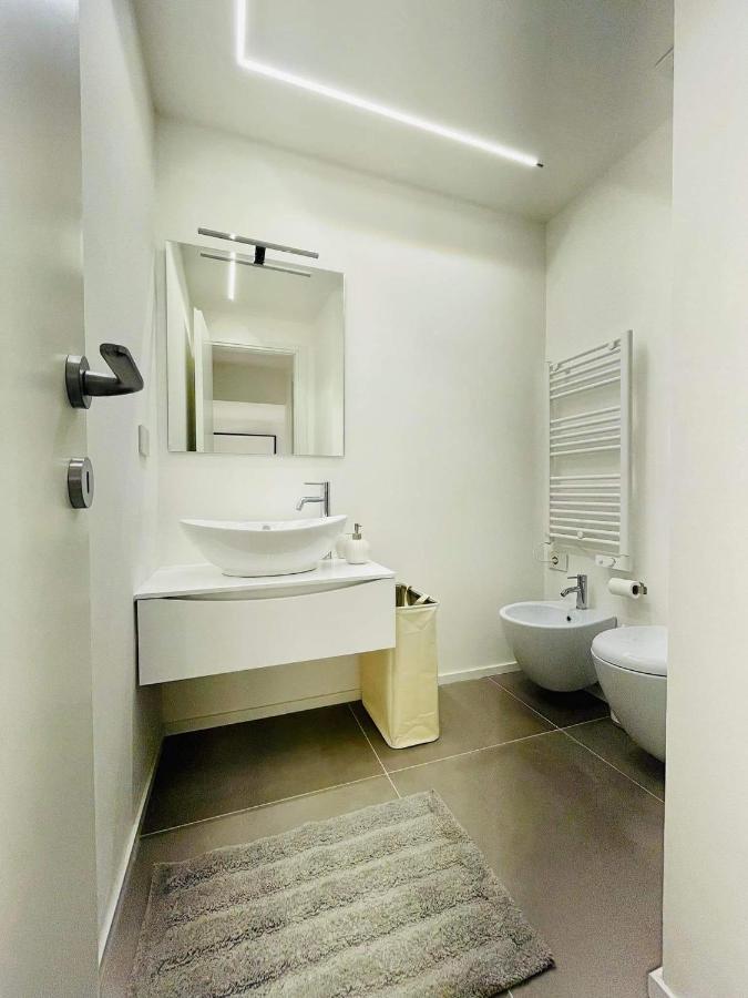 LED HOUSE CADORE - Bilocale zona Milano centro Exterior foto